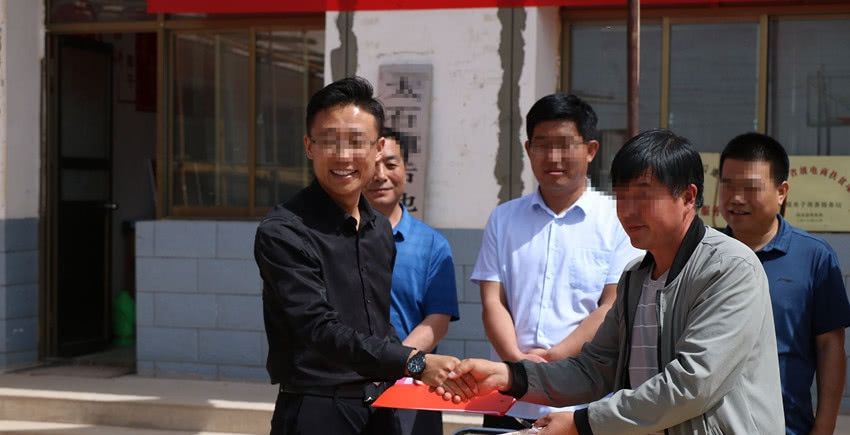  「补贴」低粮价伤了农民心，国家发补贴鼓励种植，农民：直接涨