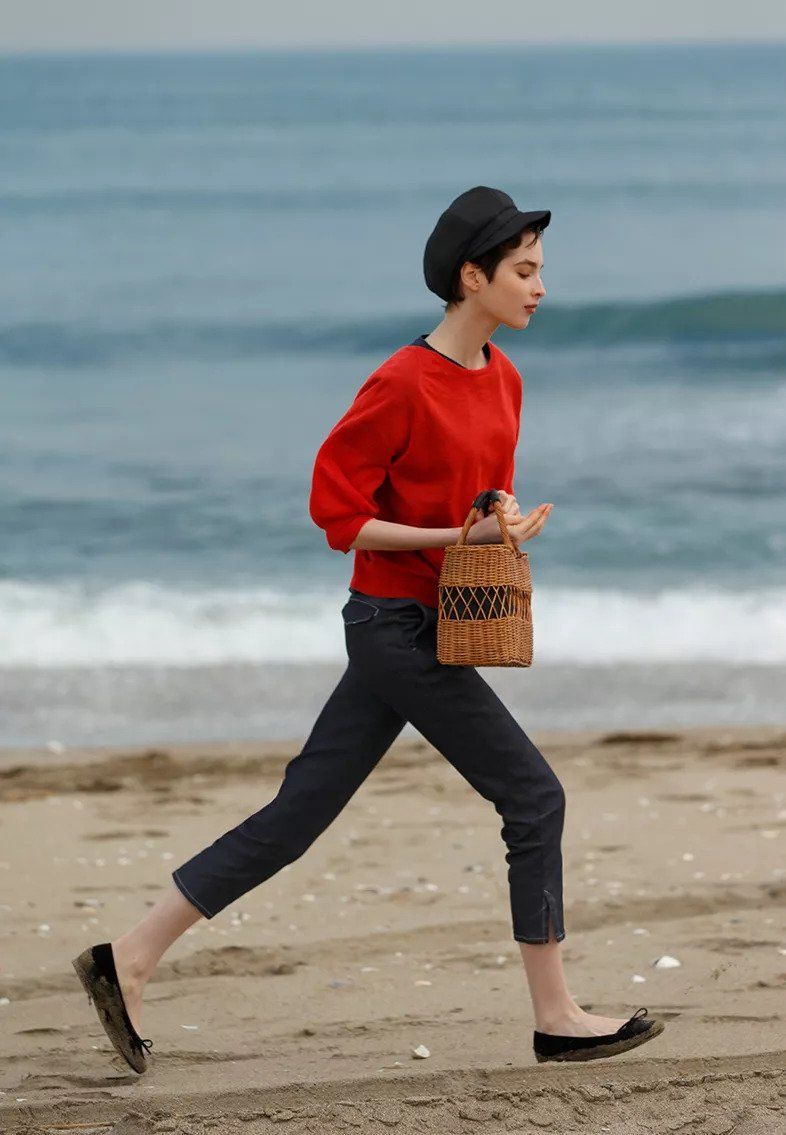 入秋这两个颜色穿在一起=很贵!