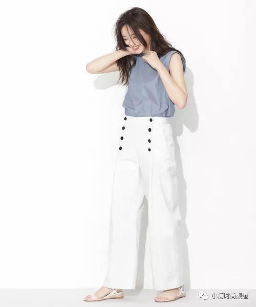 清爽穿搭度过炎炎夏日！女生日系蓝白单品搭配介绍