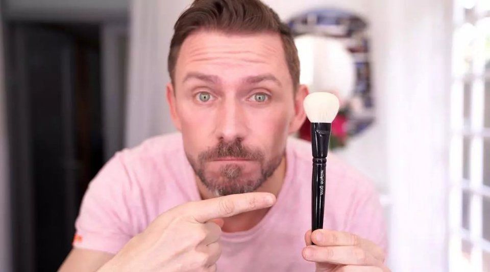 手拿这只果冻粉扑，我能拥有Angelababy的同款甜心腮红!