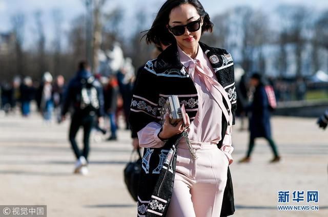 浪漫七夕粉色依旧是“头彩”