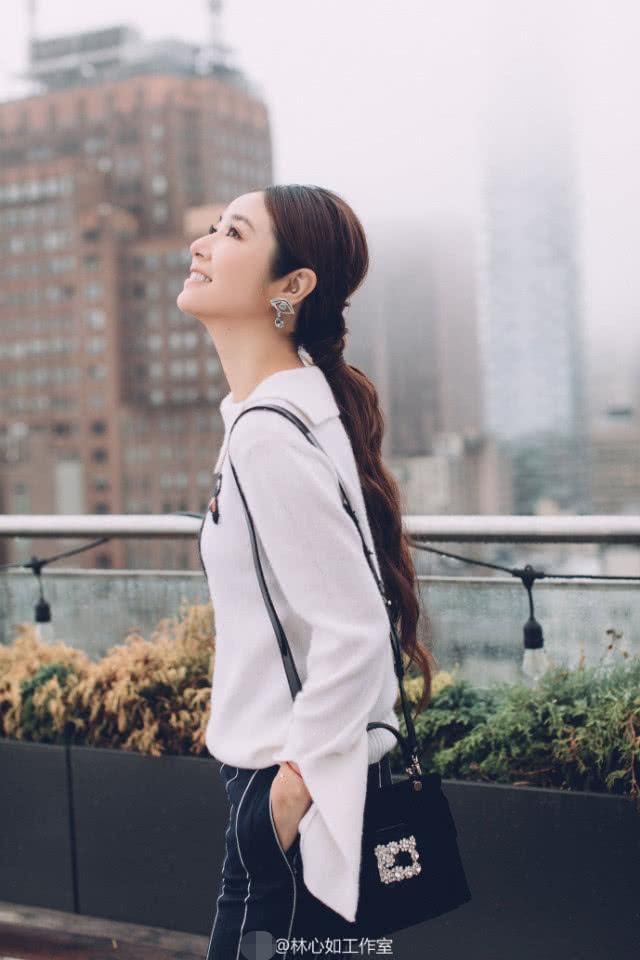 林心如亮相时装周美翻天,工作室助攻修图太明显了