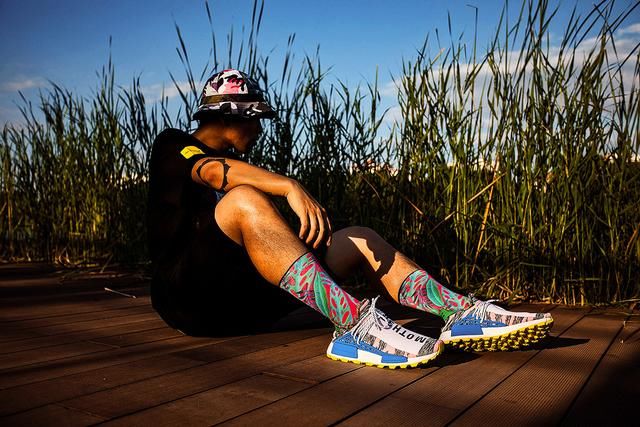 提前开箱上脚!看一眼就觉得很贵的鞋,竟然还带有神秘代码!