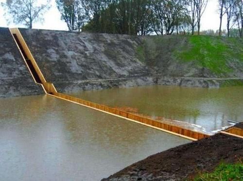 世界上最乌龙的桥，工人错把图纸拿反，竣工后却出名了