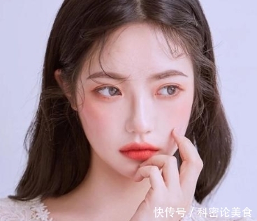  「提醒」美容师提醒，女生别轻易纹眉，当心“后悔”来不及