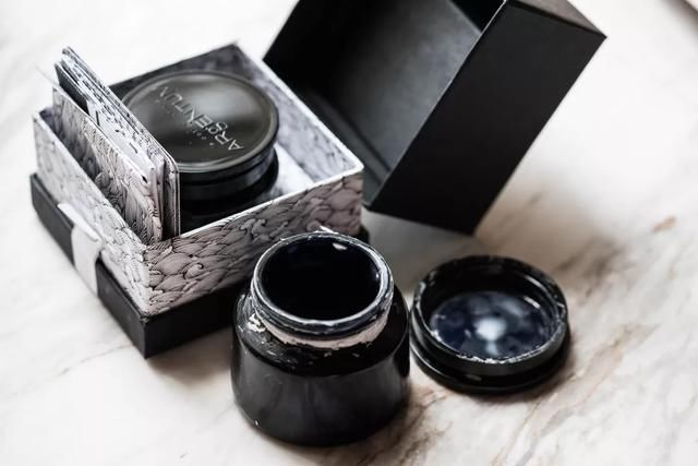 八月爱用红黑榜｜风云变幻之际，他们抓住我的心