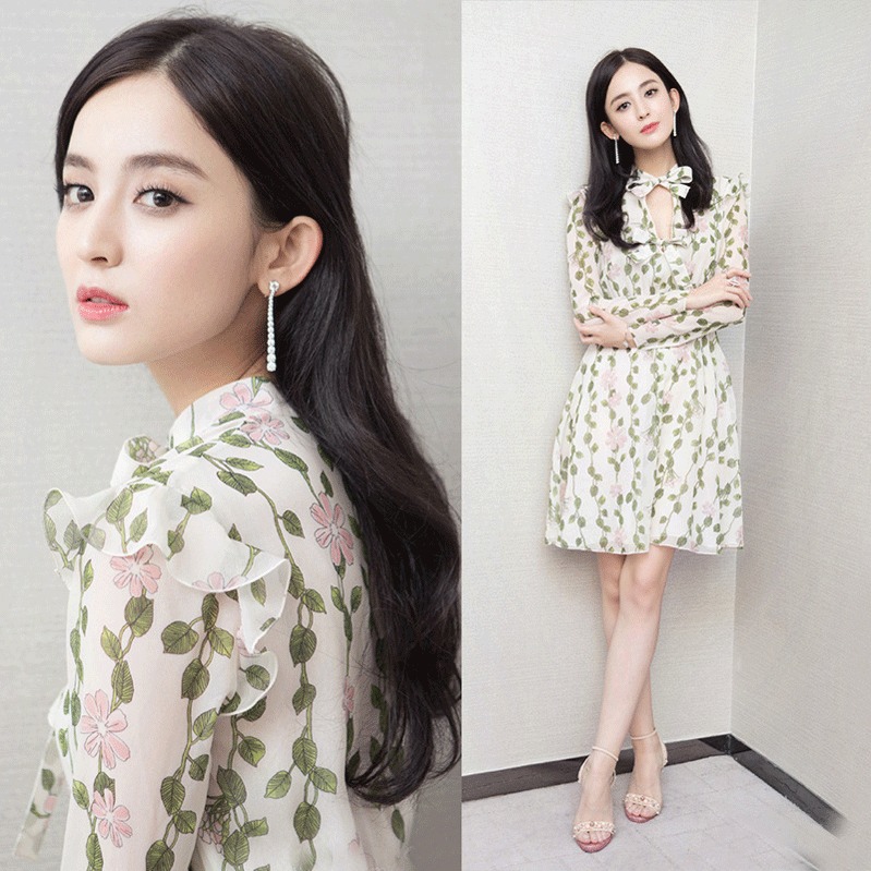 赵丽颖太会打扮了，连衣裙穿的比貂皮还气质，网友：人美衣品高