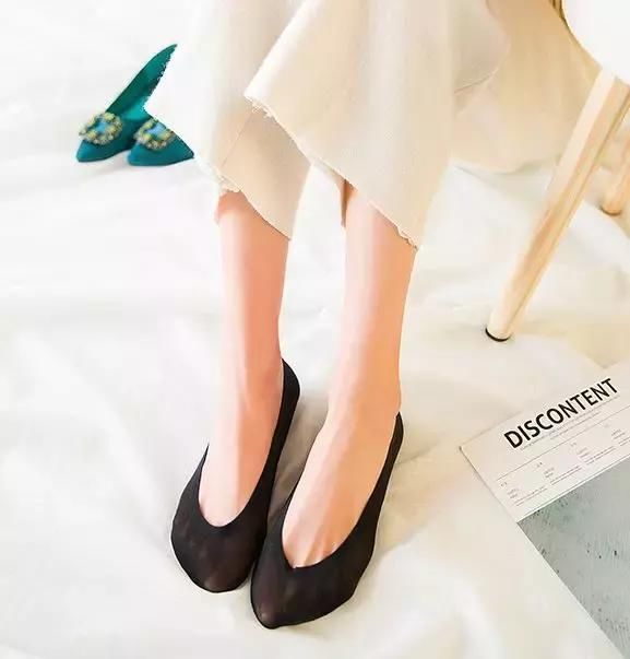 袜子界的比基尼，永不掉跟、透气隐形，让你穿着高跟鞋也能去旅行