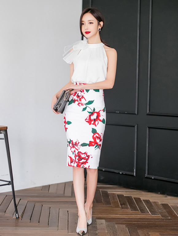 女神孙允珠，皇朝水墨杜鹃古蕴迷梦包臀裙