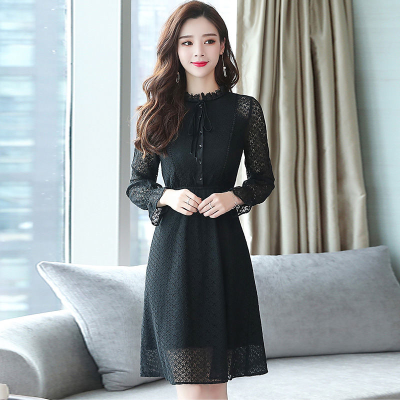 只需要这样的裙装稍稍修饰你的身材，就能让你美的国色天香