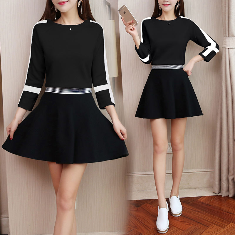 假如我30几岁,旗袍白送我也不穿,小香风套装搭裸靴,别提多美