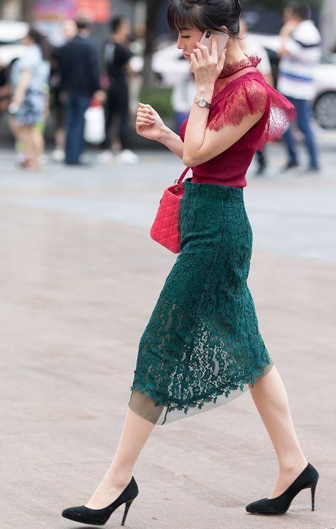 女人的短裤到底有多短，图6外套到大腿都比短裤长，看着让人焦虑