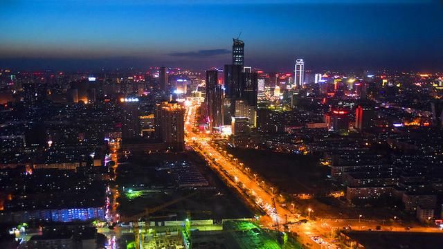 中国东北最大的城市，根本不是哈尔滨 长春，相当于2个大连