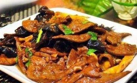  『少许』美食看点：白菜炒豆腐，酸菜鸡，炒肝尖的做法