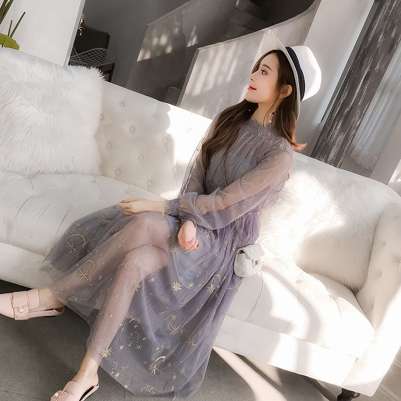 如今女人是真敢穿!“若隐若现”网纱裙真是美的人心醉，美嫩减龄