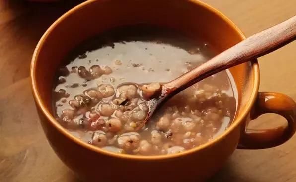 31日美食热点回顾：网红吃播为什么都吃不胖，密子君这次说漏嘴了