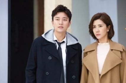 『印小天』38岁边潇潇晒二胎照,成导演夫人后接戏不断,事业生活甩开印小天