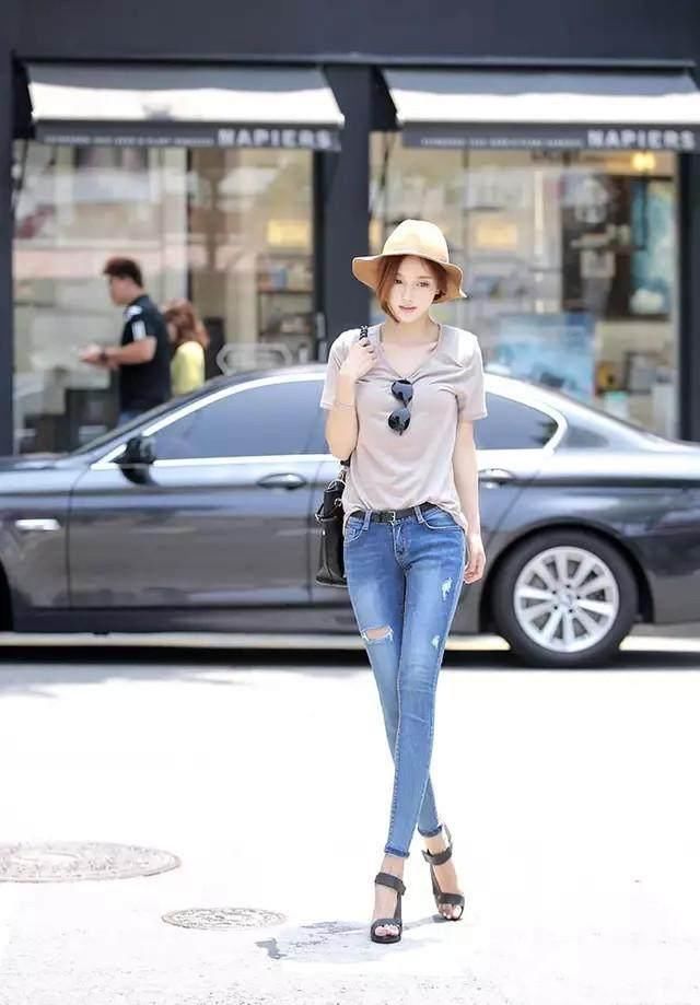 个性潮搭的牛仔裤,青春活力,秀出不一样的自己