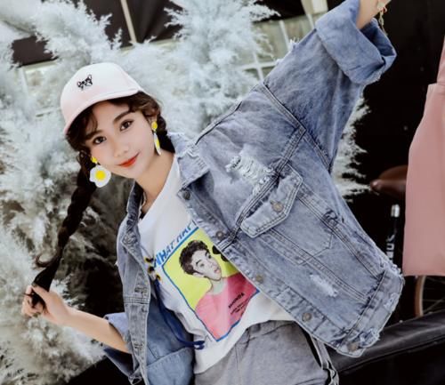  妹裙■建议大家：牛仔外套下面尽量别配裤子，试试“萌妹裙”，秒变校花！