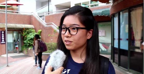 越南美女来中国旅游,刚到夜市就迷茫了:怎么和我们不一样?