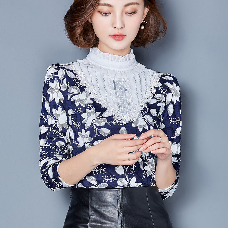 国庆出游，穿9款小衫，同行同事夸我长得精致有气质，心里美滋滋