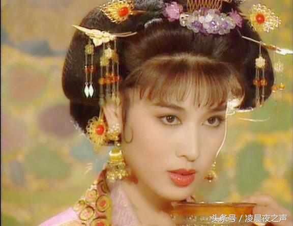 现在的化妆技术都是大师玩剩下的，看完20年前的化妆技术你就懂了