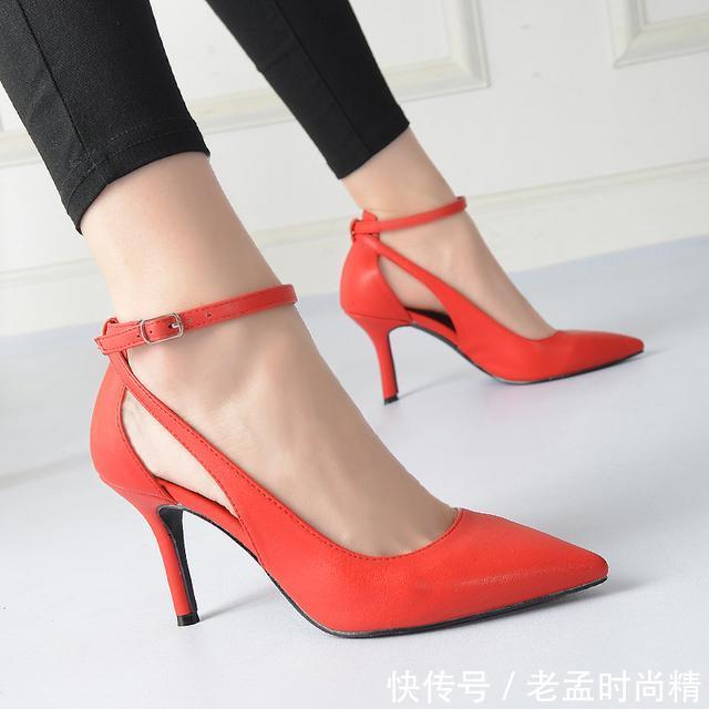 【尖头浅口女】尖头高跟鞋,轻巧平稳百搭,是上班约会不错的单品