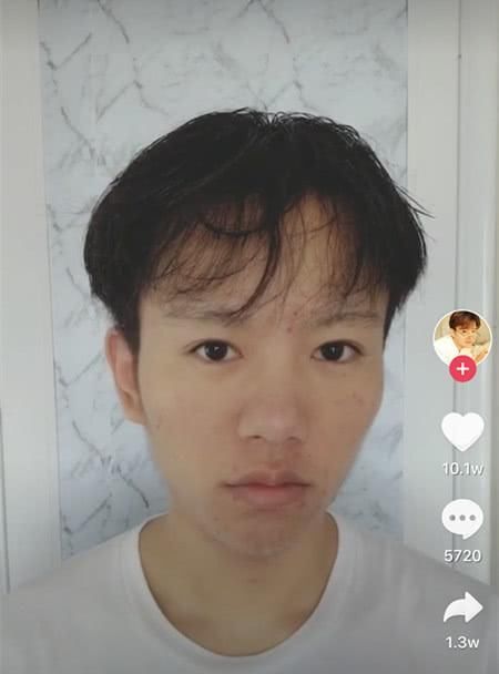 抖音小哥哥化妆前后判若两人,网友:现在相亲必备都要带化妆水了