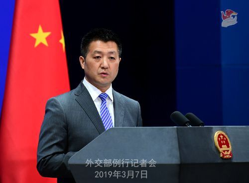 外交部:不欢迎借访问新疆干涉中国内政的人赴疆