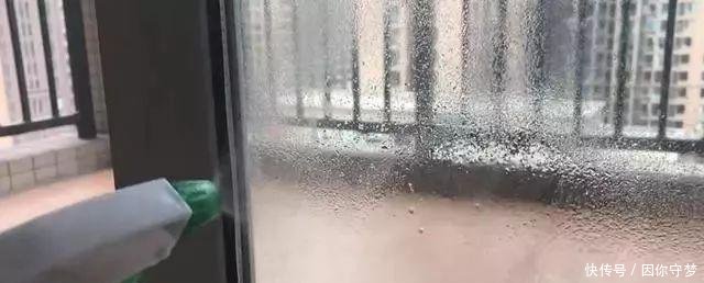 家里:白醋和牙膏混合在一起的妙用,家里主妇都需要