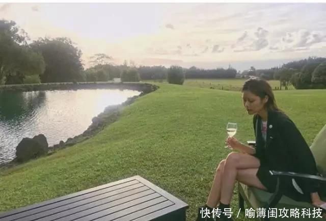 技巧@拍照姿势很尴尬?3个技巧就能解救你!