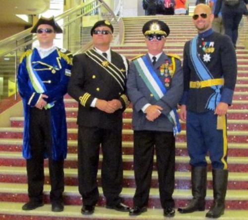 此国领土2.5万平方米,仅32个居民却五脏俱全,游客只能待三小时