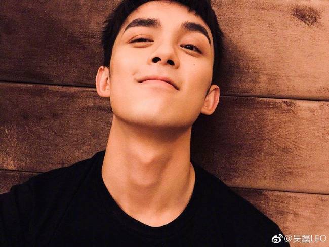 新学期开始吴磊代表新生发言 演讲稿语言真挚