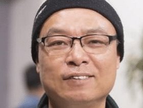 「周星驰」周星驰曾跟无数人决裂, 唯独对他含泪挽留, 至今仍力挺星爷