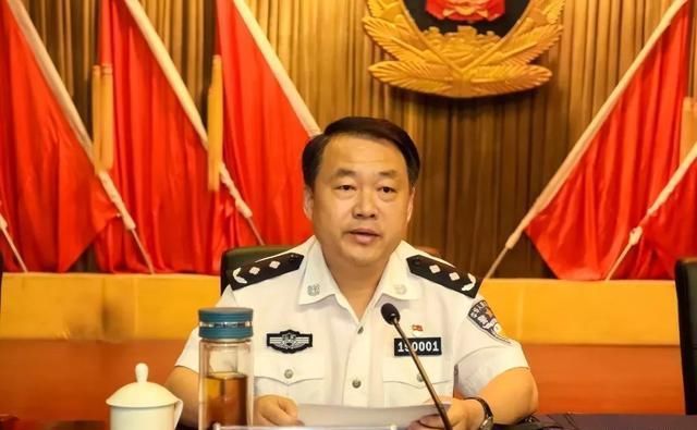 青岛公安局党委书记到任