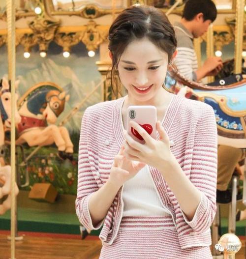 唐嫣短发老10岁，娜扎被夸仙女，热巴好惨