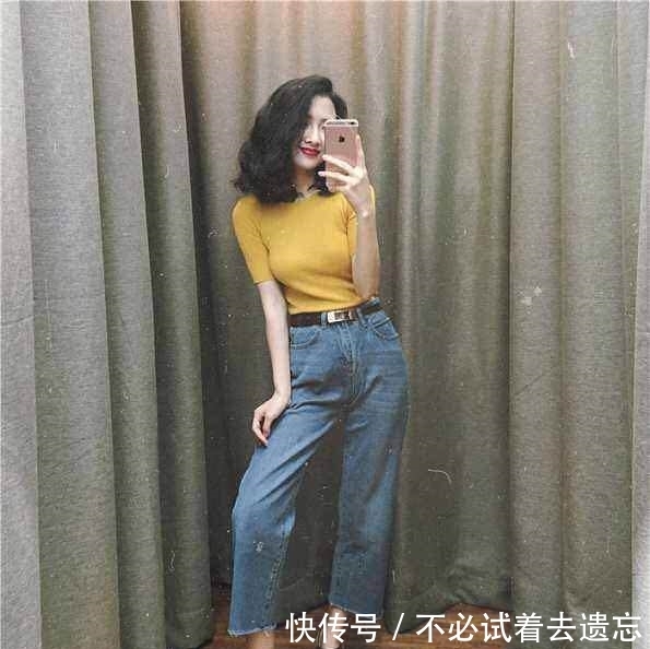 接上搭一@高腰牛仔裤更显挺拔,穿起来简单帅气