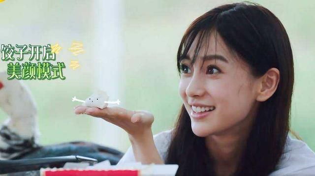 终于懂了，网友爆出Angelababy向往的生活假吃真相！