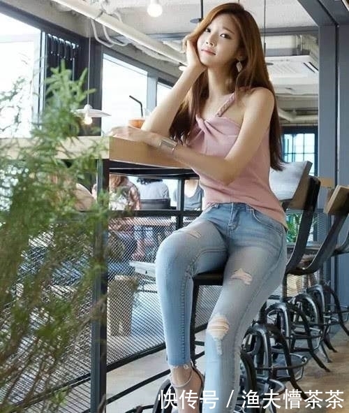 [ 影子]“烂街”仍然是一个新的境界，以及整个时尚圈，牛仔裤带着衣服的影子