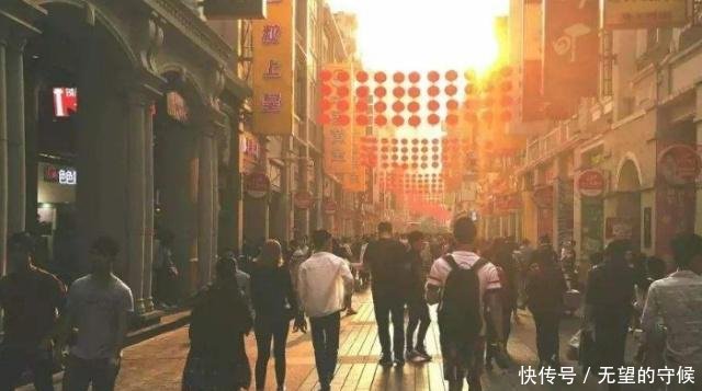 德国人第一次来中国旅游，转了转之后特别生气，直呼被骗了好久