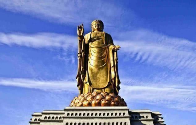 花费12亿打造的世界第一大佛,如今摸一下170元,游客摸不起