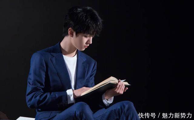 《我们的少年时代》男主穿西装，千玺难敌王源，王俊凯变化最大