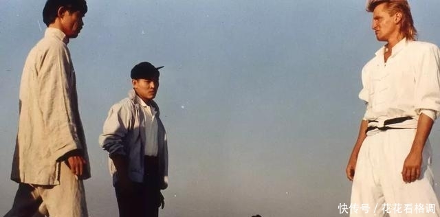 『这部』1989年,李连杰接拍这部功夫片,拍完却被嘉禾雪藏了3年才准上映