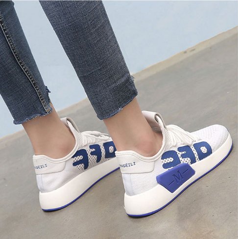 女人别穿高跟鞋了,有了这几款休闲鞋,穿上保证年轻十岁