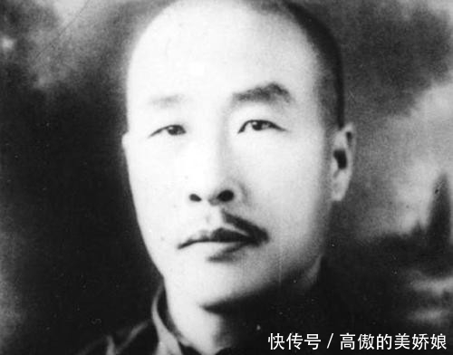  手握：他反叛冯玉祥投靠老蒋，手握重兵却不抗日，气得老蒋直接将其枪毙