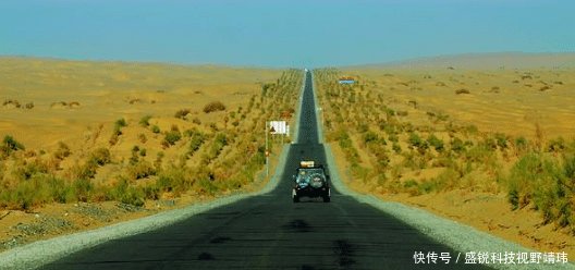 塔克拉玛干沙漠,我国投资几亿种下大量植被,结果成为奇迹