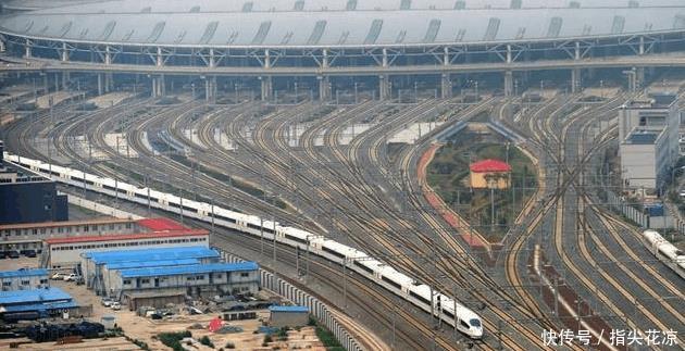  「铁路客运」中国最繁忙的三大高铁站, 每天经停车次671次, 总投