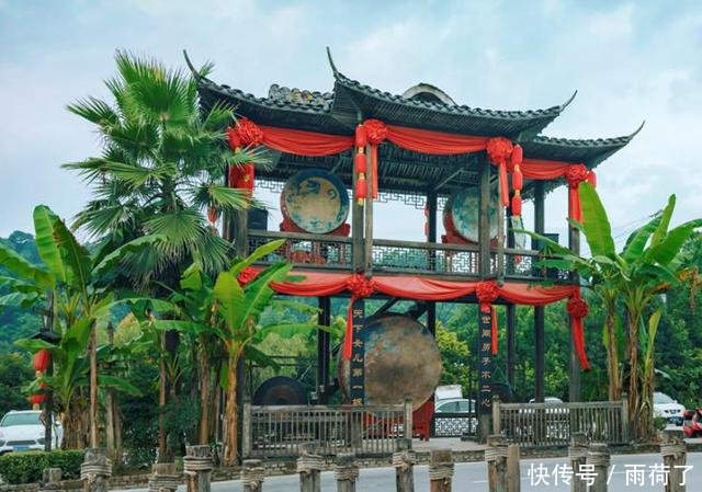 湖北最美“人造”古镇,满满都是少数民族风情,还免费对游客开放