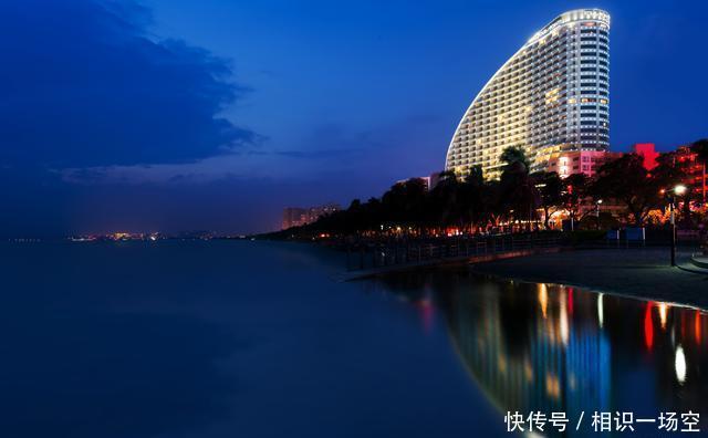 这酒店位于三亚交通核心区,可以欣赏醉美夕阳,初次到三亚必荐