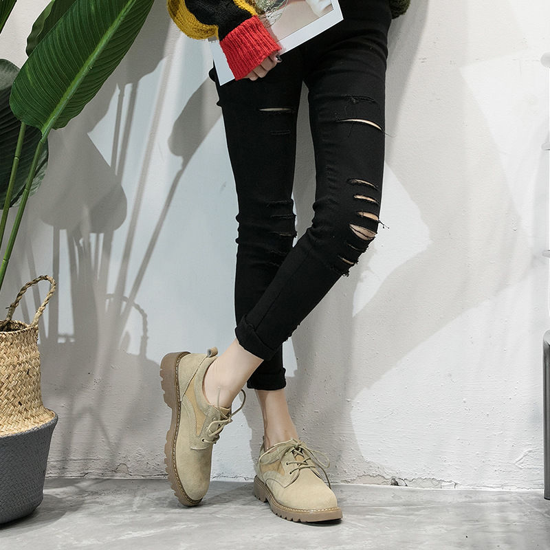 初秋超流行的几款休闲鞋，谁穿谁好看，承包一个秋天的洋气